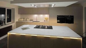 Unclassified image, 5 of 19, button - Branksome 4-house Sleeps 8 With Hot Tub & Parking (Worcester)
