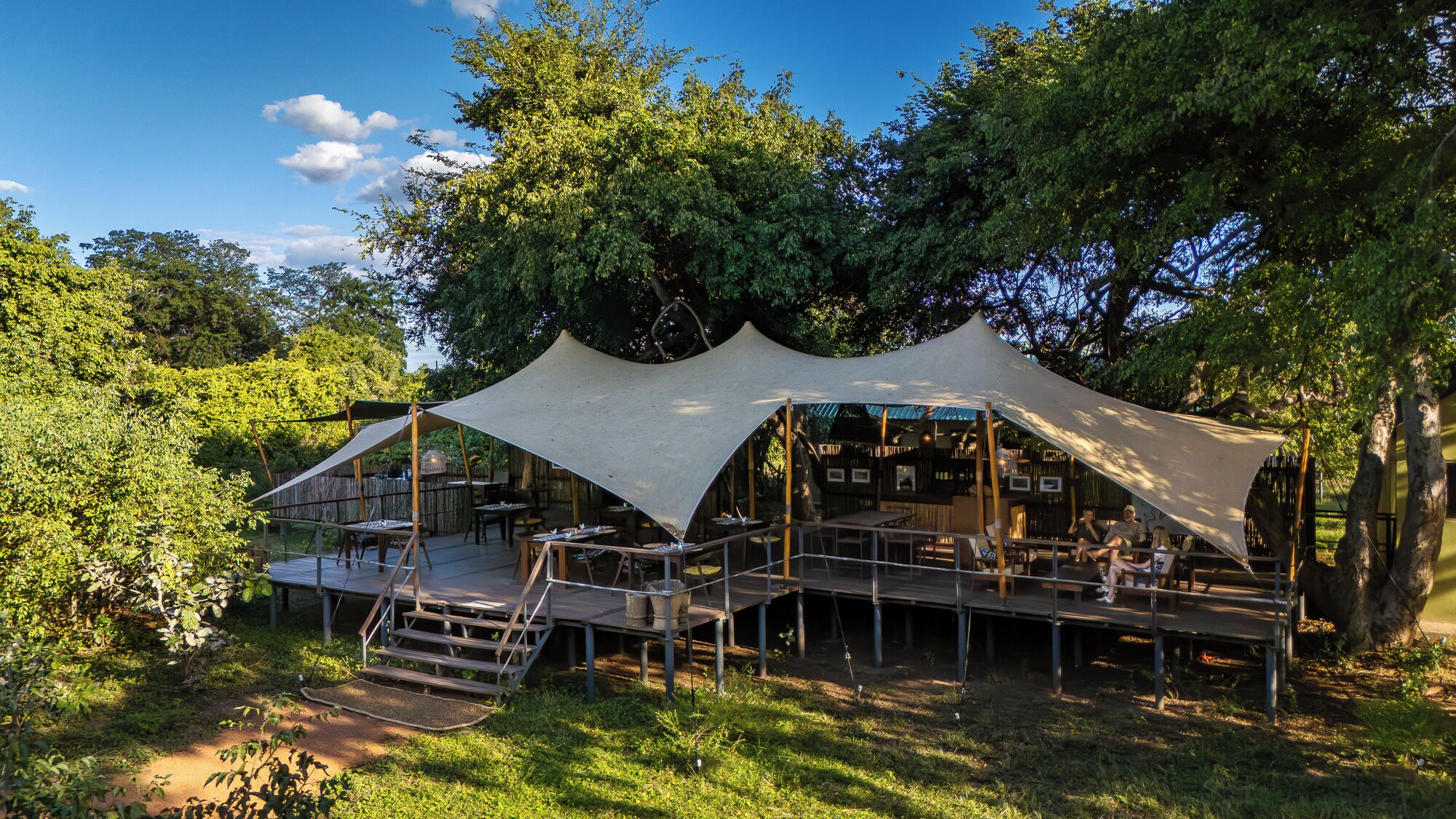 บริเวณภายนอก