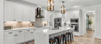 Cary Comfort: Cozy & Convenient Stay