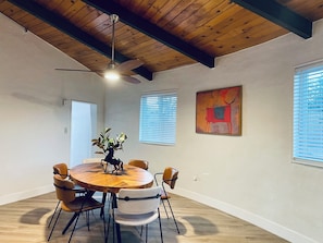 Dining - Unique Round House w/ Fire Pit (Desert Hot Springs)