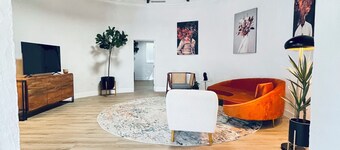 Unique Round House w/ Fire Pit