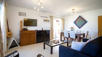House, Smoking | 2 bedrooms