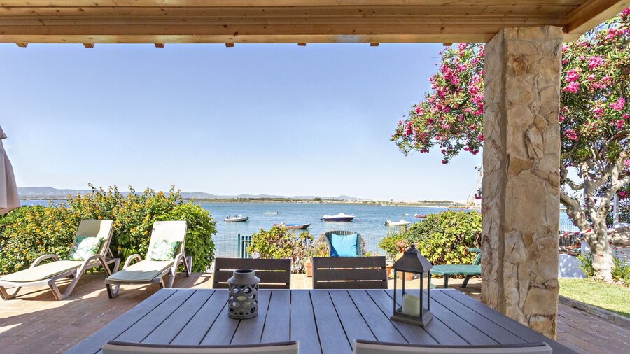 Villa Lydia in Faro With 3 Bedrooms and 1 Bathrooms