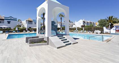 QV 210 - Black White Apartment - Quinta Velha