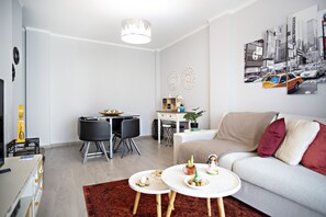 House - Gulbenkian in Faro With 2 Bedrooms and 1 Bathrooms (Faro)