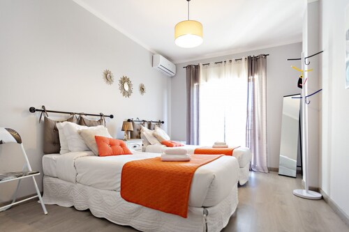 Gulbenkian in Faro With 2 Bedrooms and 1 Bathrooms