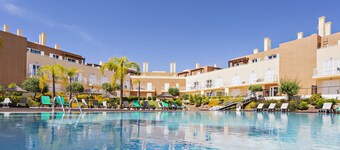 CG 12B - Pool - Cabanas Gardens