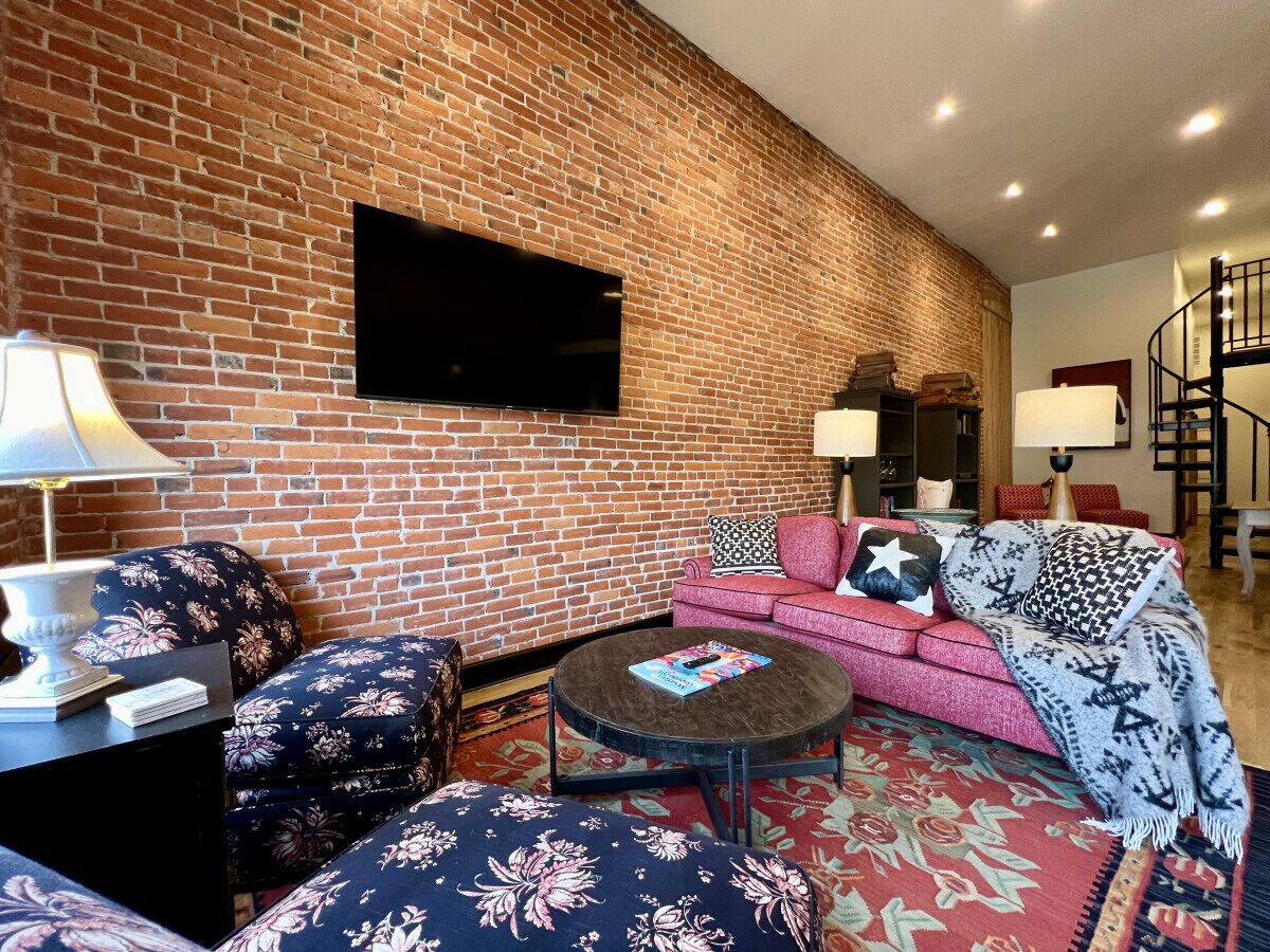 智能電視、書籍、音樂庫、音響