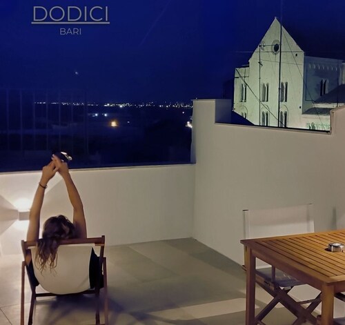 Garitta Twelve whole house with sea view terrace in the historic center