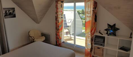 3 chambres, fer et planche à repasser, lit parapluie, Wi-Fi