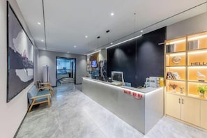 Unclassified image, 5 of 21, button - Courtyard by Marriott (Hainan College of Commerce and Industry Provincial Museum Store) (Haikou)