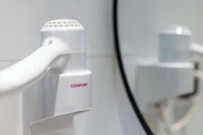 Bathroom amenities - Courtyard by Marriott (Hainan College of Commerce and Industry Provincial Museum Store) (Haikou)