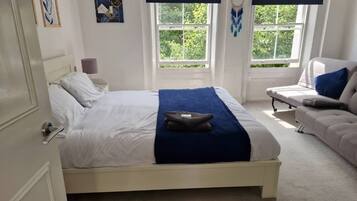 Iron/ironing board, free WiFi