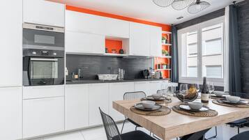 Fridge, microwave, oven, dishwasher