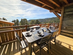Outdoor dining - Appartement A-12 T2 Cabine (Font-Romeu-Odeillo-Via)
