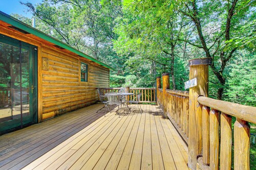 Peaceful Wautoma Retreat w/ Deck on 10 Acres!