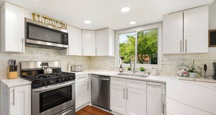 Charming 3-bedroom house in Roselle with Game room & fitness room