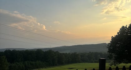 1 bedroom Quonset hut tucked in the mountains of north Alabama near Huntsville
