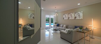 Beauty Miami Villa w/Heated Pool, Playground & BBQ