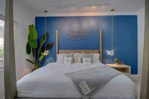 5 soverom, safe på rommet, skrivebord og strykejern/-brett