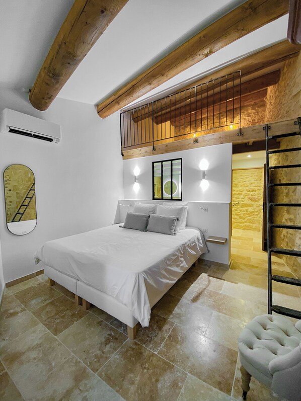 2 slaapkamers, reisbedje, wifi, beddengoed