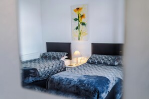 9 bedrooms, desk, iron/ironing board, WiFi