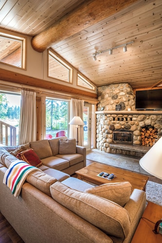 Mike Wiegele Helicopter Skiing