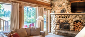 Mike Wiegele Helicopter Skiing