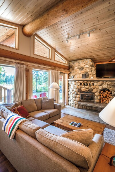 Mike Wiegele Helicopter Skiing