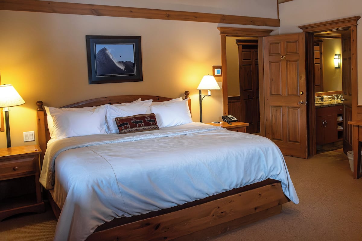 In-room safe, desk, laptop workspace, blackout drapes