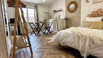 Fer et planche Ă repasser, Wi-Fi, draps fournis