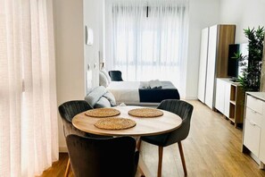 Interior - A (VA070.2.4) TH Mediterranean Suites 4 (Valencia / València)
