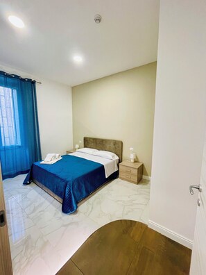 1 bedroom, desk, iron/ironing board, free WiFi - PARTENOPE Deluxe Room Naples Center (Napoli)