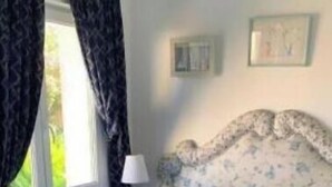 6 bedrooms, in-room safe, iron/ironing board, travel crib - La Villa Provençale (Mougins)