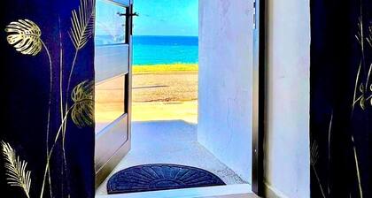 Cozy Apt: Wake to Ocean Waves / Jetted Tub