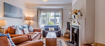 Salty Dog - Four Bedroom House, Sleeps 8