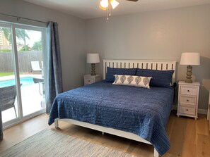 3 Schlafzimmer, Schreibtisch, Bügeleisen/Bügelbrett, Reisekinderbett