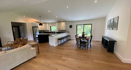 Escape to The Clydeâs View Hideaway in Manchester, Vt. New Home 3 Bed 2 Bath