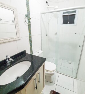 Bathroom - Apartment in Castel Di Firenzi - REF 058 (Ubatuba)