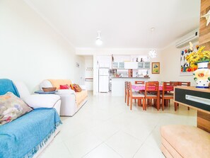 TV - 3-bedroom apartment in Praia Grande - REF KO03H (Ubatuba)