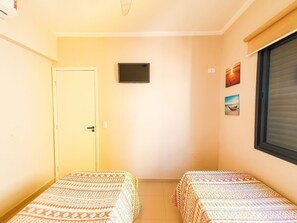 3 bedrooms, iron/ironing board, Internet