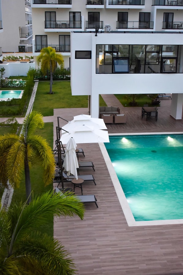 Pool - Downtown Punta Cana Vibrant Apartment (Punta Cana)