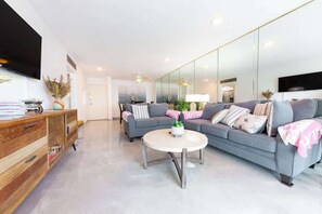 Fernseher, Arbeitsbereiche