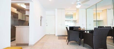 تناول الطعام