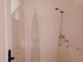 Standard Double Room | Bathroom | Hair dryer, soap, toilet paper