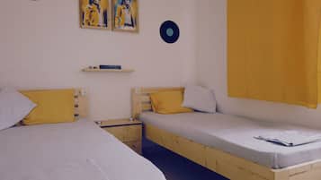 Standard-Doppelzimmer | Zimmersafe, individuell dekoriert, individuell eingerichtet