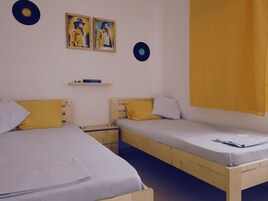 Caja de seguridad en la habitación y decoración personalizada 