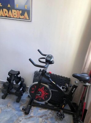 Fitness facility - Lovely 2 bedroom apartment with free parking.
(Dakar)