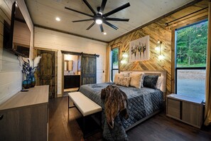 5 bedrooms, WiFi, bed sheets