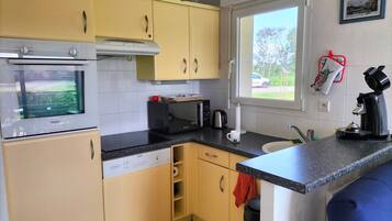 Réfrigérateur, lave-vaisselle, cafetiÚre/bouilloire